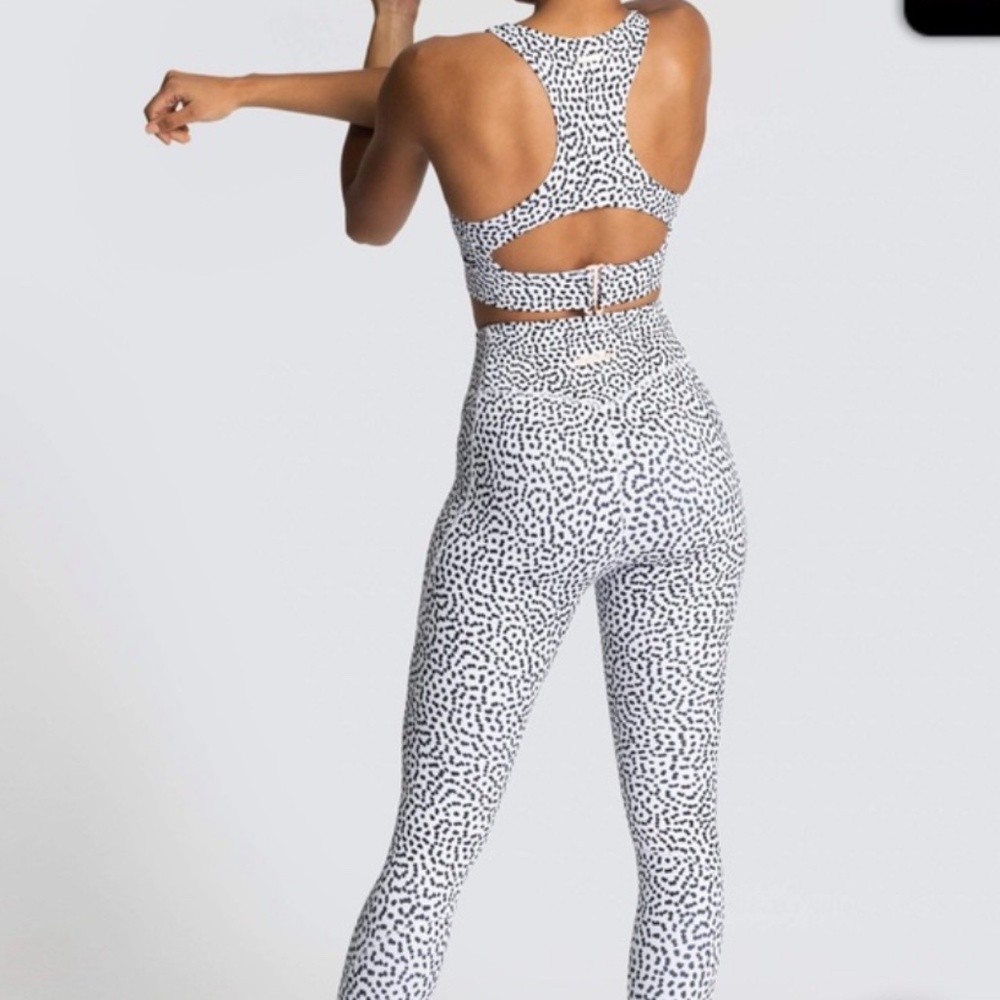 DOYOUEVEN Excel White Speckled High Waist Leggings